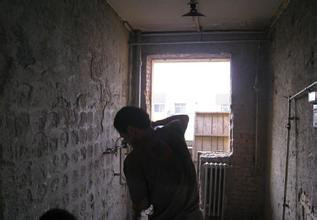 蘇州吳中區(qū)專(zhuān)業(yè)室內(nèi)外拆除,拆舊打墻,拆吊頂砸墻局改部整打地平